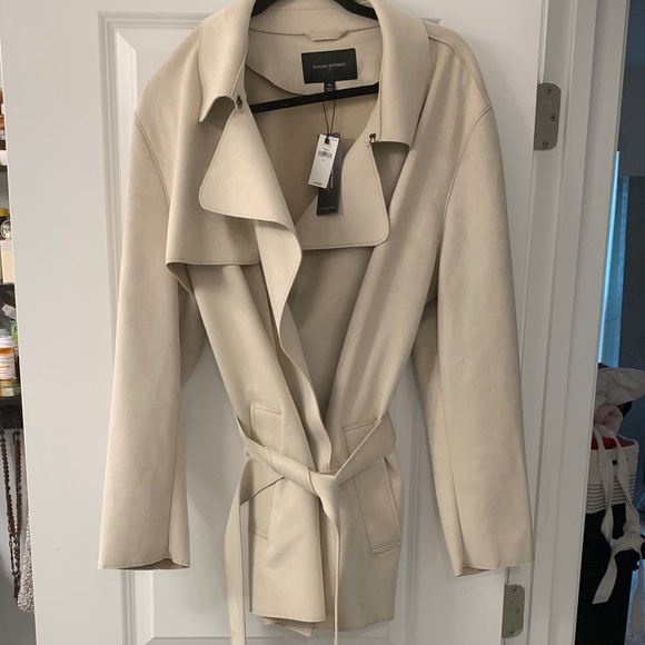 SALE❤️❤️❤️Banana Republic Cream Trench Coat - Picture 1 of 7